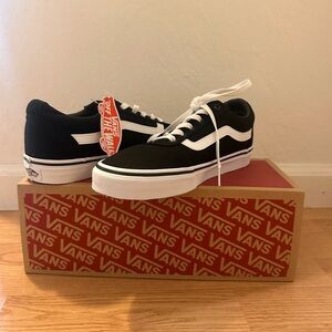 Vans Ward Women’s Skate Shoes Size 10